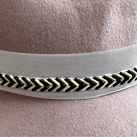 KIN/K Vega Hat in Quartz